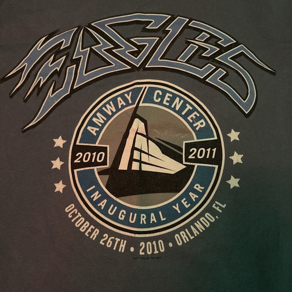 Eagles Concert T-shirt "AMWAY CENTER 2010"Large Original Vintage 601 - Picture 2 of 4